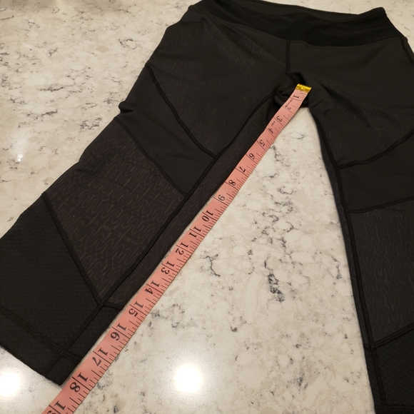 Reebok Printed Capri Leggings Small - Picture 14 of 15